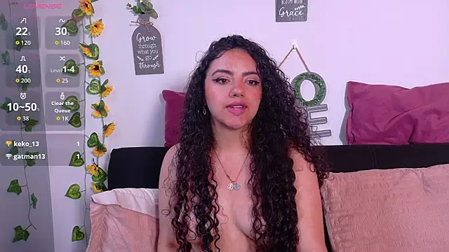 emiily_curly Live XXX-chat