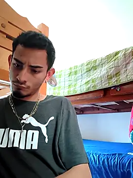 Exlifer Adlı Modelin Canlı XXX Sohbeti