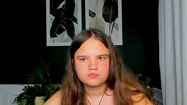 AdeleCruz: онлайн-секс-чат