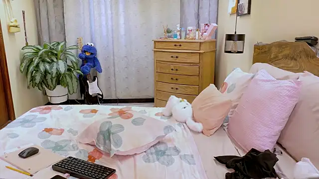 Abrilqueen's Live XXX Chat