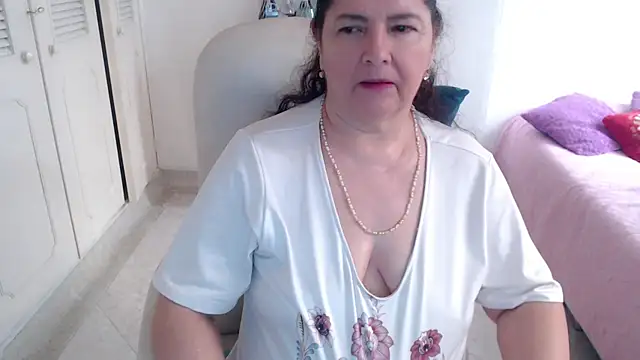 XXX chat uživo modela leonela_69