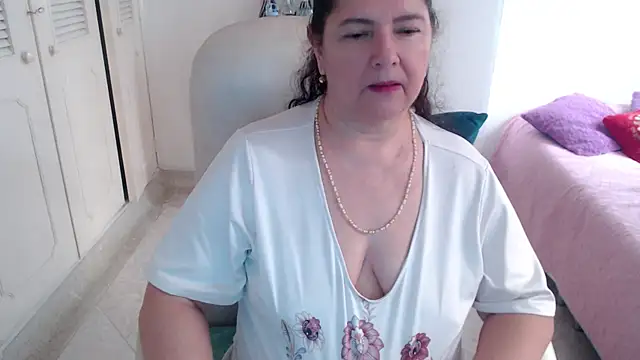 leonela_69 – Live XXX-chat