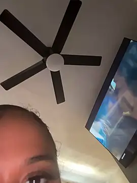 Show de Squirtalert27 na webcam