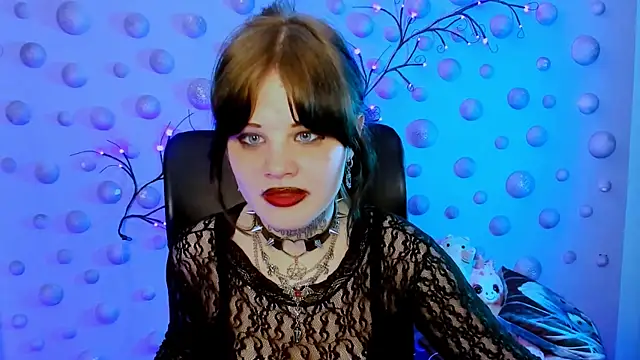 nikki_kiss_ élő XXX-chatje