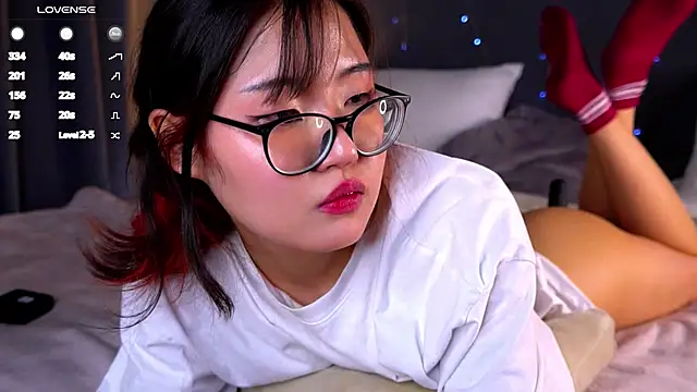 NelleMihalko's Live XXX Chat