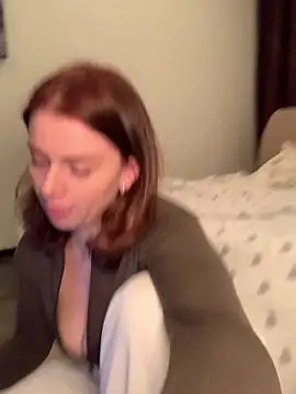 VelvetChloe 现场XXX聊天