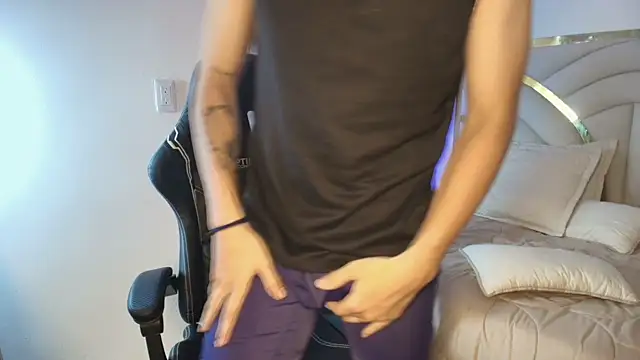 Milo_Storm Webcam Show