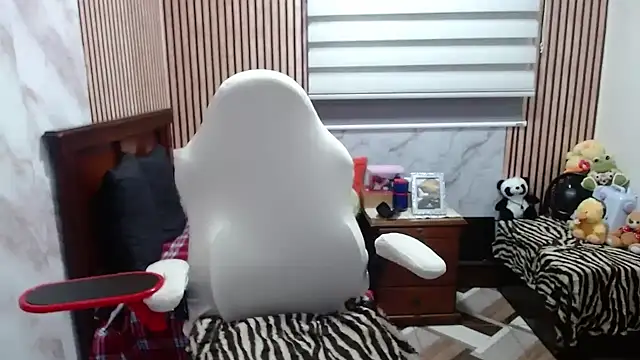 Sonialorens_'s Webcam Show