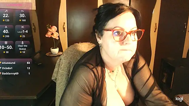 XXX chat uživo modela exiMIlf