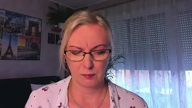 vanessa_chat Pertunjukan Webcam