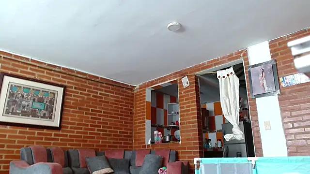 Lia_rouse04 élő XXX-chatje