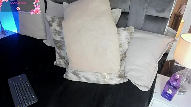 NaylaGrey Chat XXX in diretta