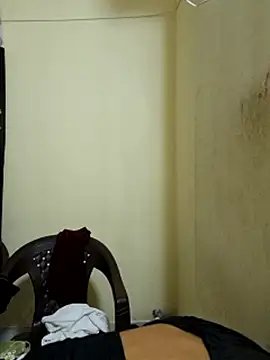 Teri_lella: διαδικτυακό σόου στην κάμερα