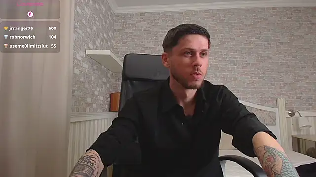 Pertunjukan Kamera Web JonahShaw