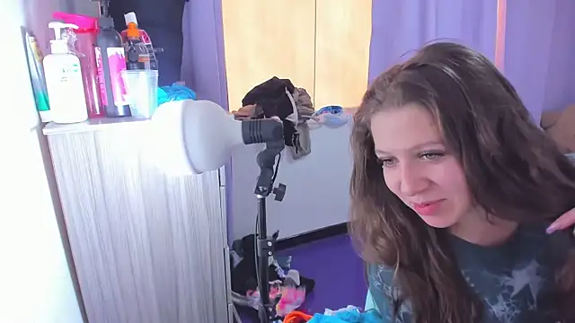 Chat +18 de Luna_Analya ao vivo