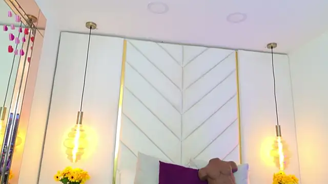 Czat XXX na żywo – Flor_delunaa