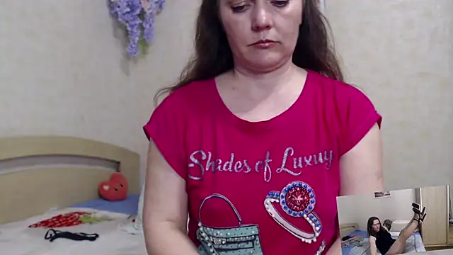 SheLion's Live XXX Chat