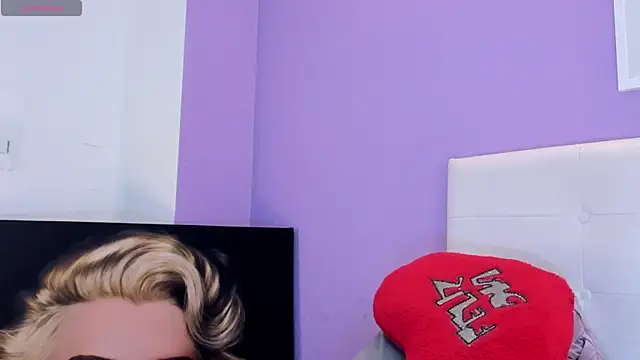 Czat XXX na żywo – Charlotte11-11