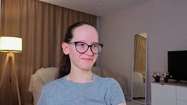 BettyBrowni Adlı Modelin Canlı XXX Sohbeti