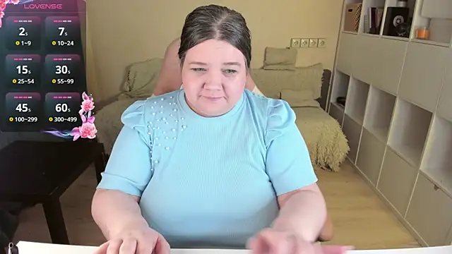 PlumPie live XXX chat