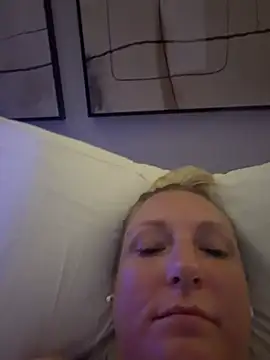 sweetkacibaby – Naživo XXX chat