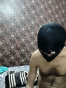 Show modela Sexy_komal02 na web-kameri