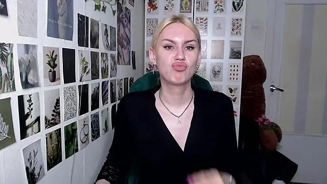 CapriScorpion Adlı Modelin Web Kamerası Şovu