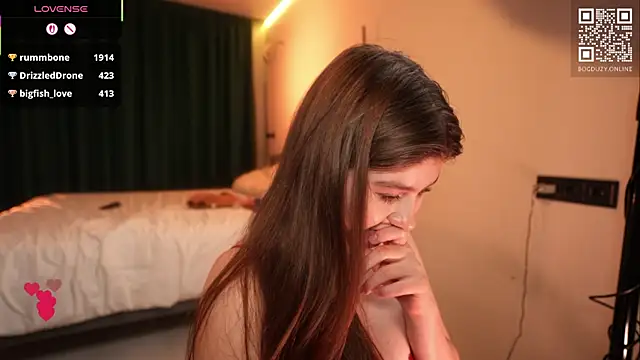 Show modela bogduzy na web-kameri