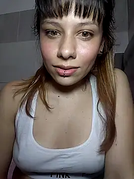 Czat XXX na żywo – Hairy_ptt