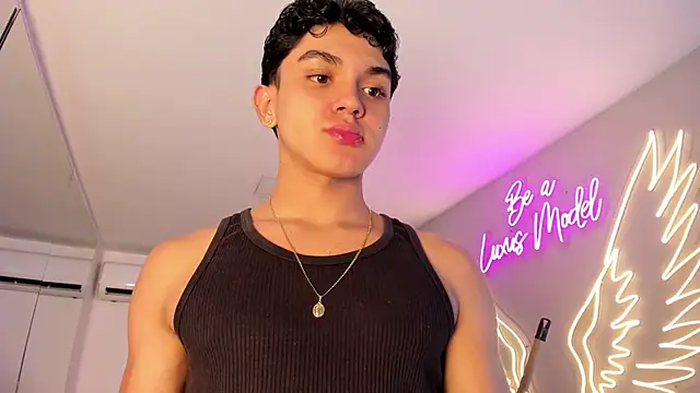 _TaylorBlack Chat XXX live