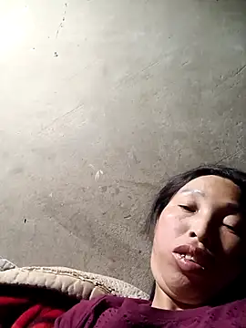 NIANIAKUTE Show in webcam