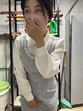 gougou13's Webcam Show