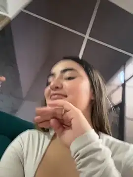 Show modela Antonella_Julieta na web-kameri