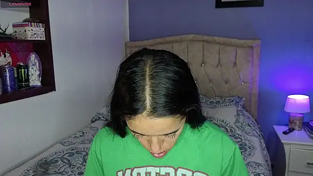 stephania_t live XXX chat