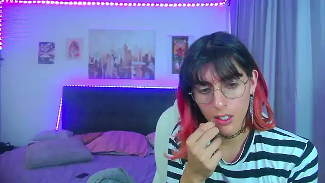 goth_minerva's Webcam Show