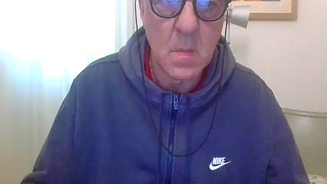 XXX chat uživo modela ANONIMO7735