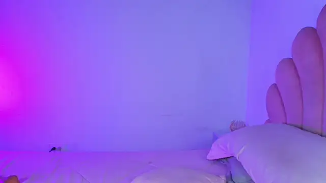 MiaColucci18 Chat XXX in diretta