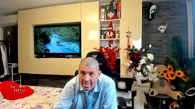 SpartacusDaddy48 Adlı Modelin Web Kamerası Şovu