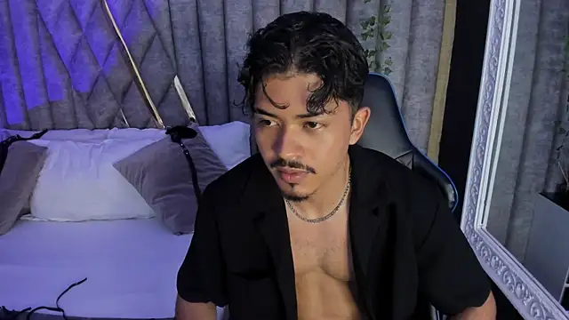 NicolaiKarav's Live XXX Chat