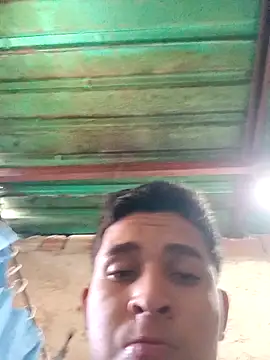 alee28728: απευθείας συνομιλία ΧΧΧ