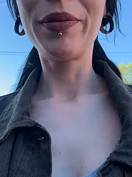 Онлайн чат XXX MissMidnightUK