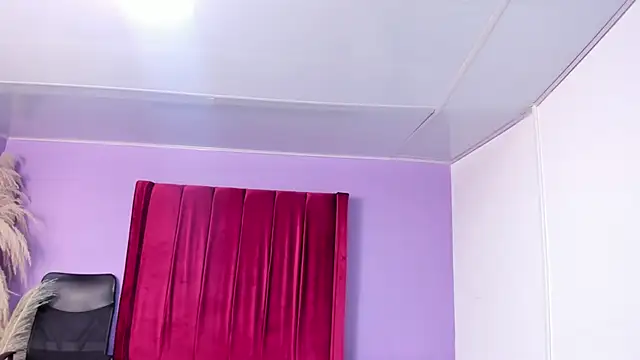 Shanelle__ Adlı Modelin Canlı XXX Sohbeti