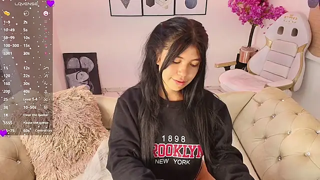 Kitty__meow – Live XXX-chat