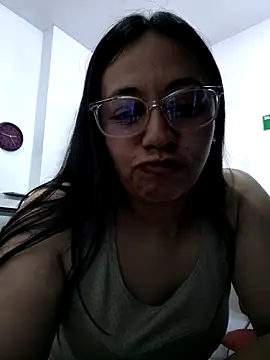 Violeta-Stationery_7: онлайн-секс-чат