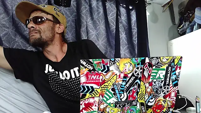 عرض كام STIFFY-WOOD