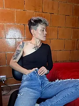 แชท XXX สดของ Megan-c