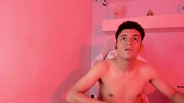 Show modela JacksonDunss na web-kameri