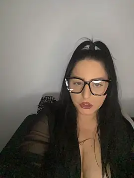 دردشة Gya__Lovely الجنسية المباشرة