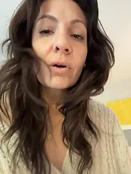 BeautifulMesss: вебкам-шоу