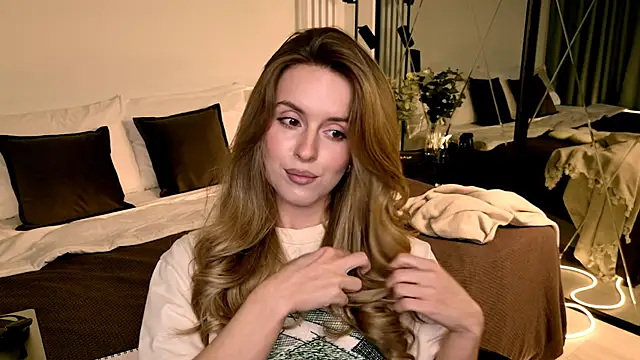 RozzitaBedberry Chat XXX live